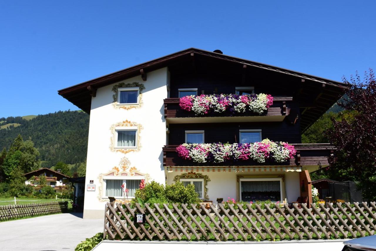 ヴァルヒゼーHaus Bergblickアパートメント エクステリア 写真