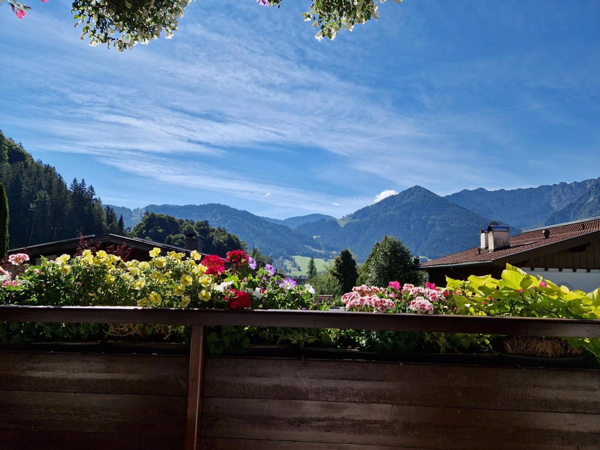 ヴァルヒゼーHaus Bergblickアパートメント エクステリア 写真